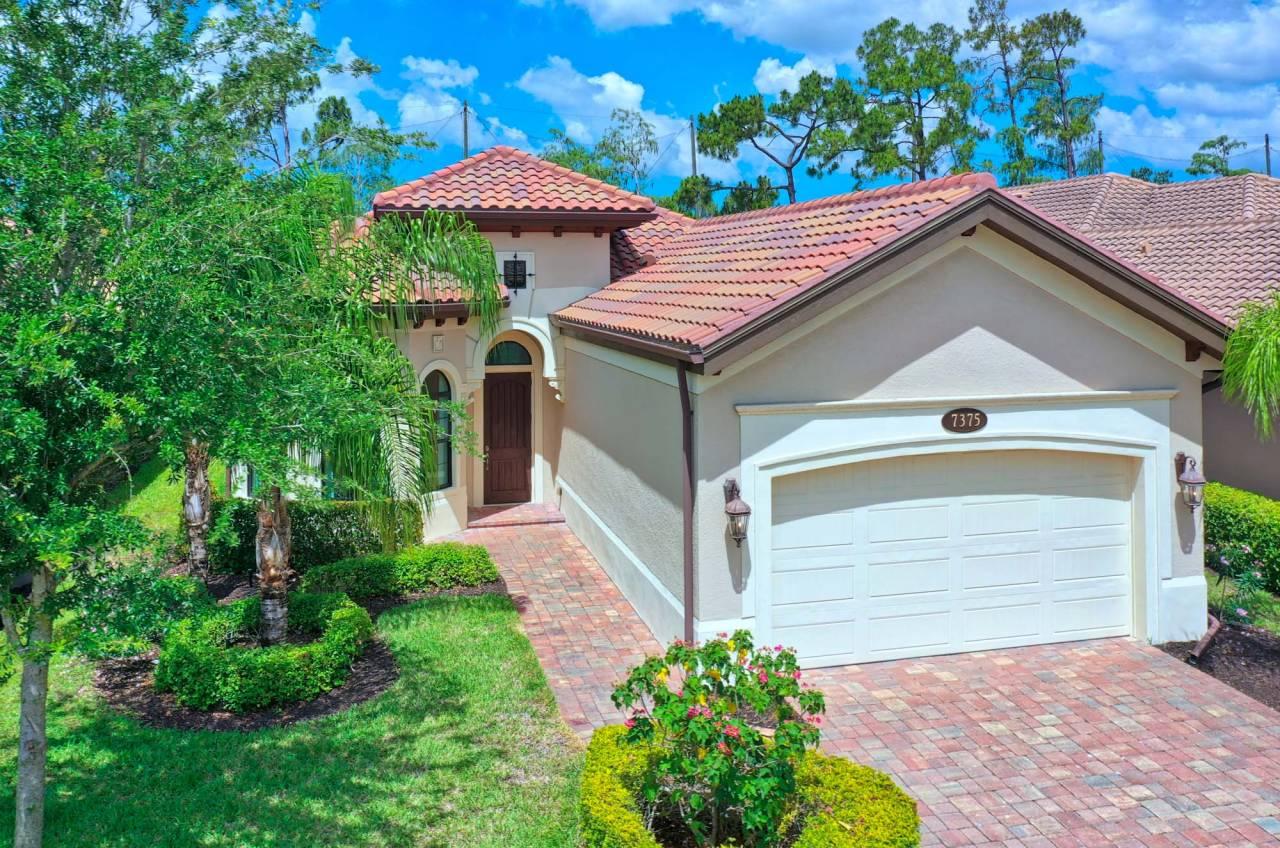 7375 Lantana Cir, Naples, FL 34119